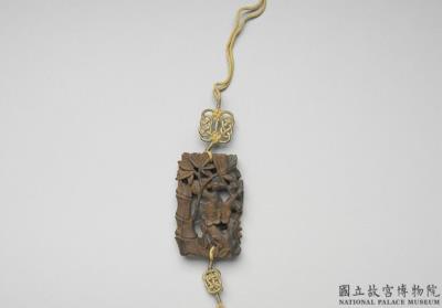 图片[2]-Carved agarwood scent pendant with bamboo and plum blossoms, Qing dynasty (1644-1911)-China Archive